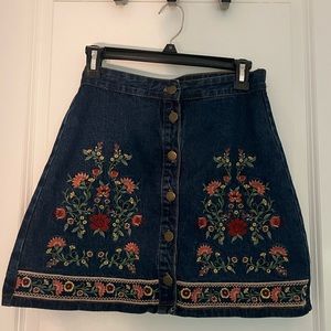 EMBROIDERY DENIM SKIRT